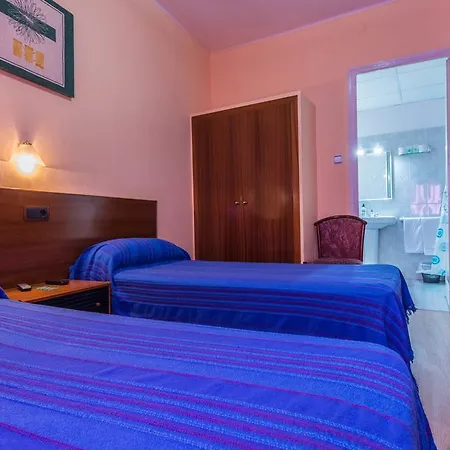 Guest house Urgell 2*